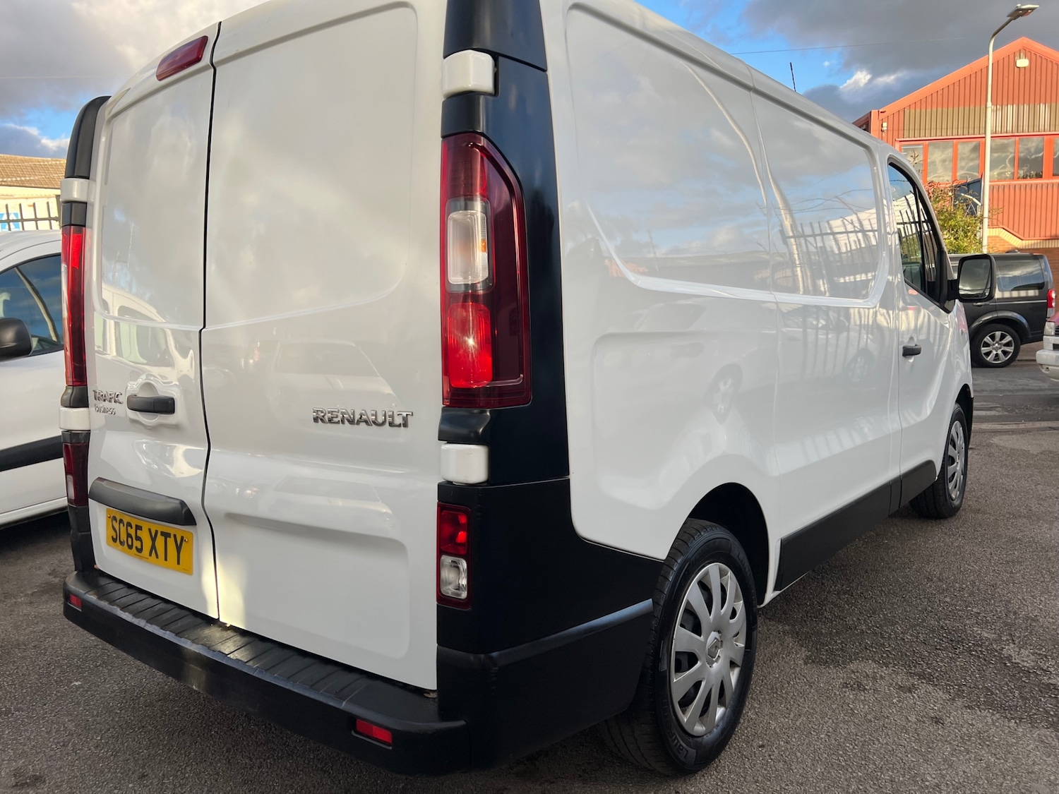 Used Renault Trafic 2015 for sale - 76393486: Photo 11