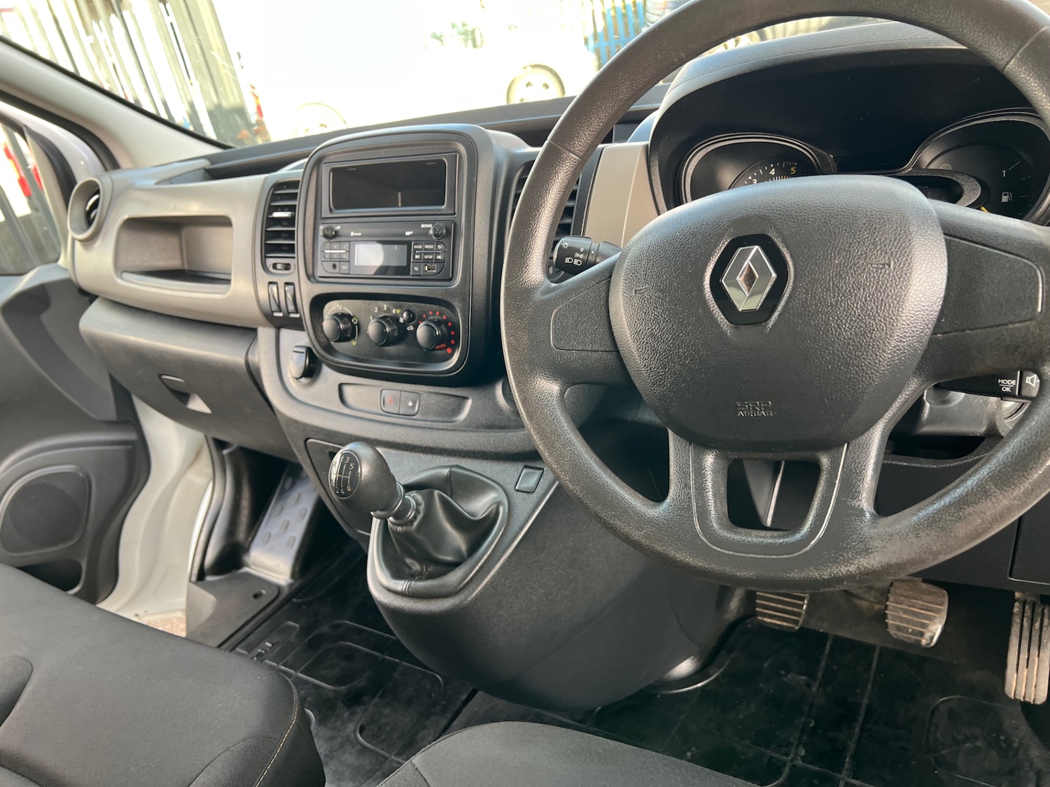 Used Renault Trafic 2015 for sale - 76393486: Photo 13