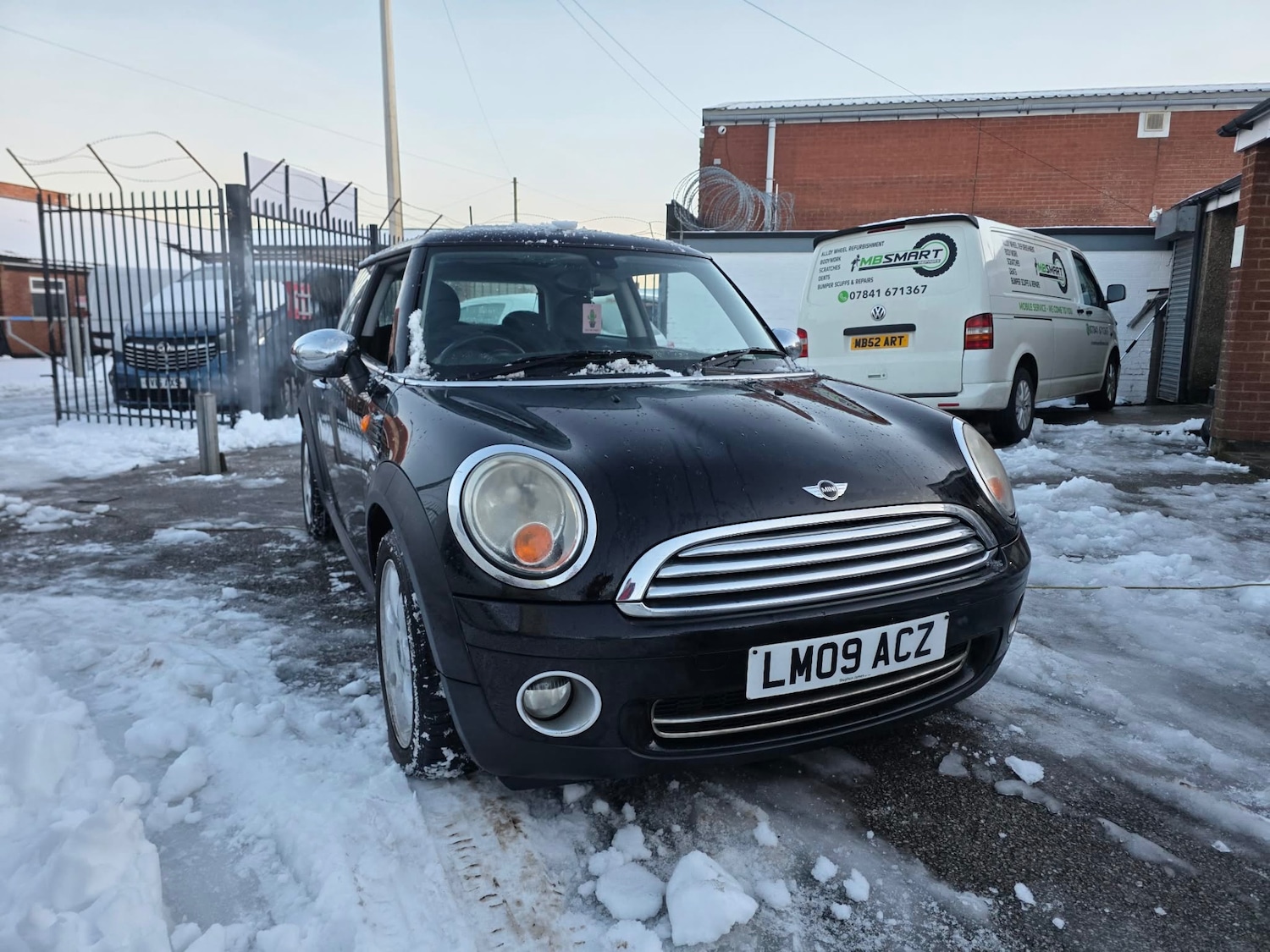 Used MINI Hatch 2009 for sale - 77160774: Photo 2