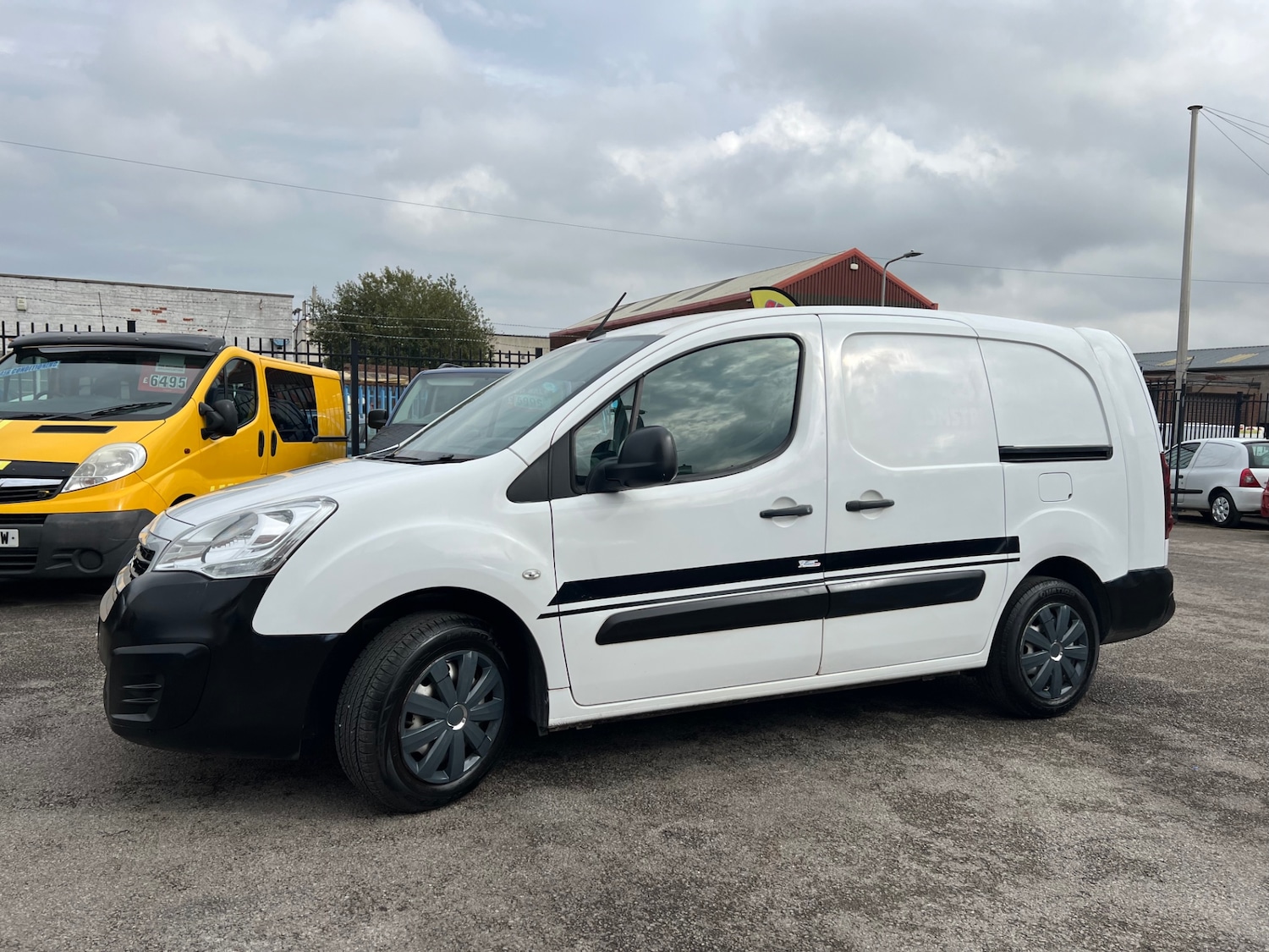 Used Peugeot Partner 2018 for sale - 76113686: Photo 2