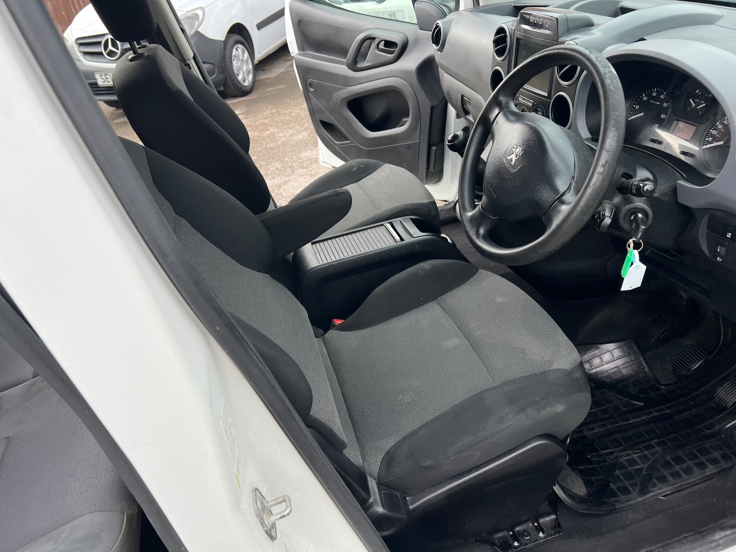 Used Peugeot Partner 2018 for sale - 76113686: Photo 9