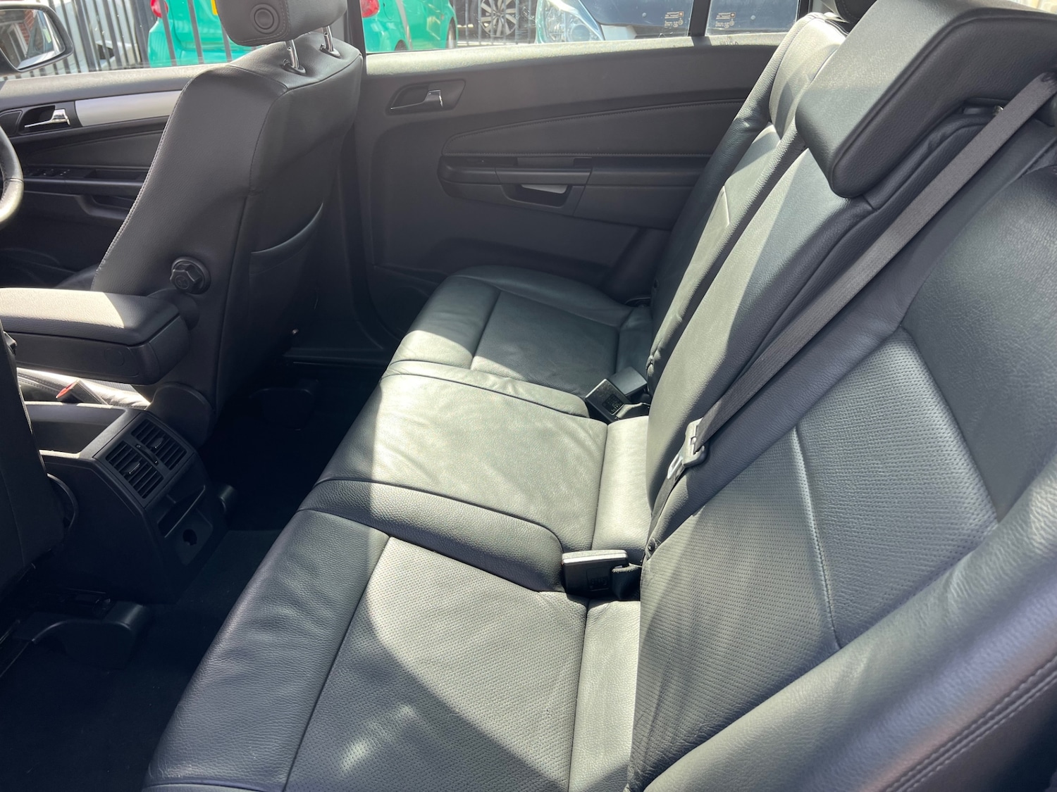 Used Vauxhall Zafira 2011 for sale - 78190694: Photo 4