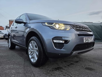 Used Land Rover Discovery Sport 2017 for sale - 75975437: Photo