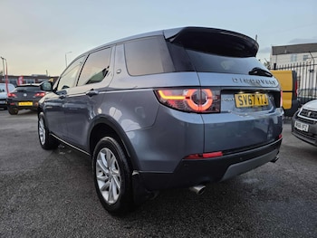 Used Land Rover Discovery Sport 2017 for sale - 75975437: Photo