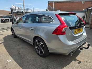 Used Volvo V60 2014 for sale - 79321569: Photo