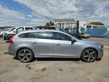 Used Volvo V60 2014 for sale - 79321569: Photo