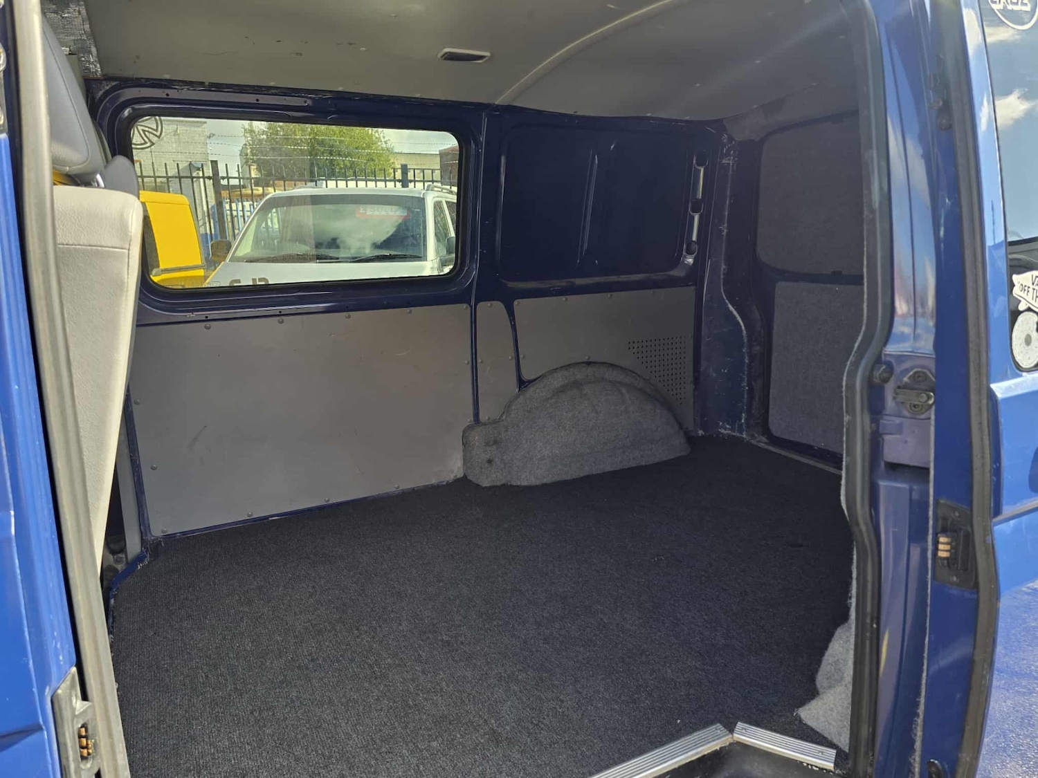 Used Volkswagen Transporter 2007 for sale - 76097173: Photo 13