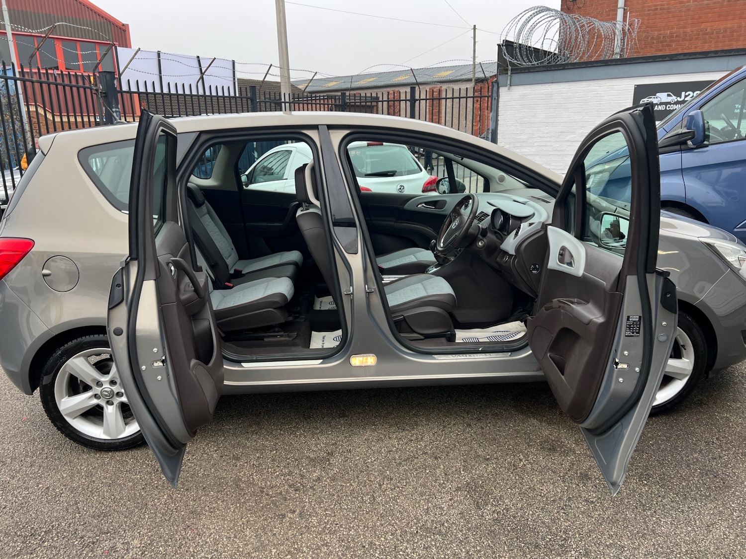 Used Vauxhall Meriva 2014 for sale - 77136234: Photo 6