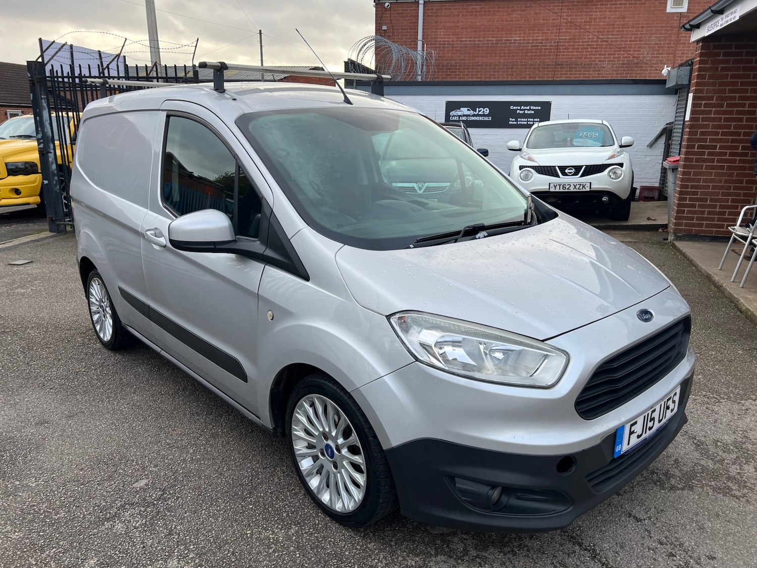 Used Ford Transit Courier 2015 for sale - 76436213: Photo 1
