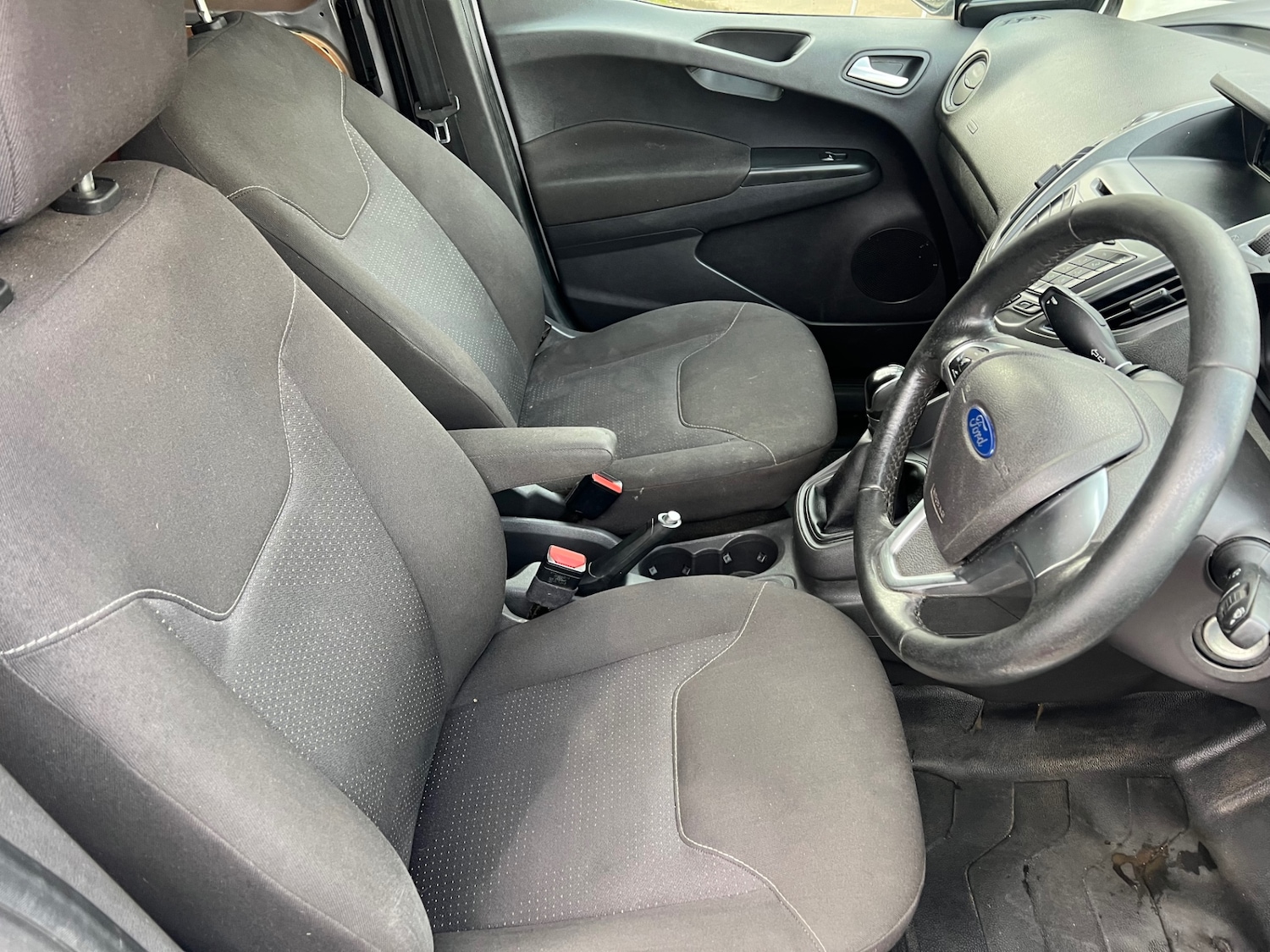 Used Ford Transit Courier 2015 for sale - 76436213: Photo 8