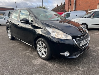 Used Peugeot 208 2013 for sale - 75955510: Photo