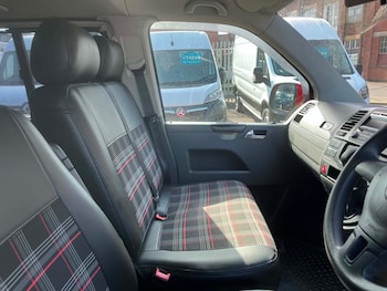 Used Volkswagen Transporter Shuttle 2010 for sale - 78699145: Photo