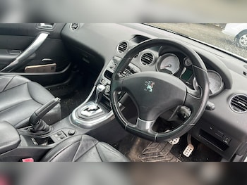 Used Peugeot 308 2010 for sale - 77487011: Photo
