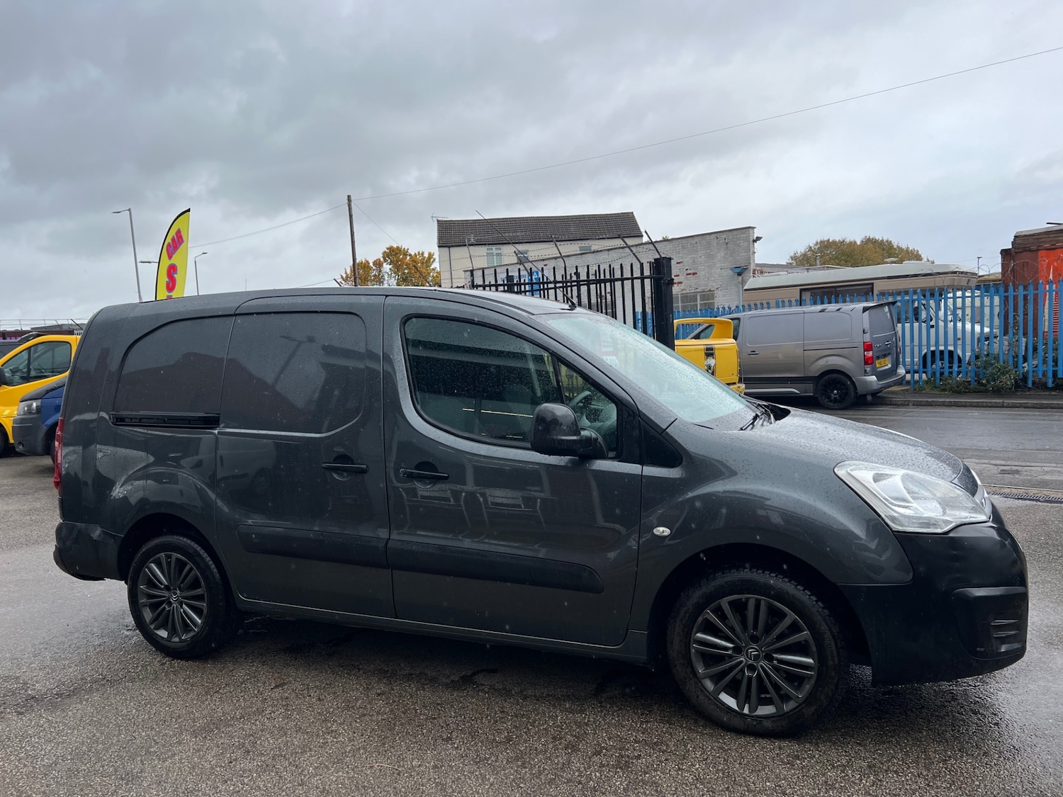 Used Citroen Berlingo 2017 for sale - 76142425: Photo 4