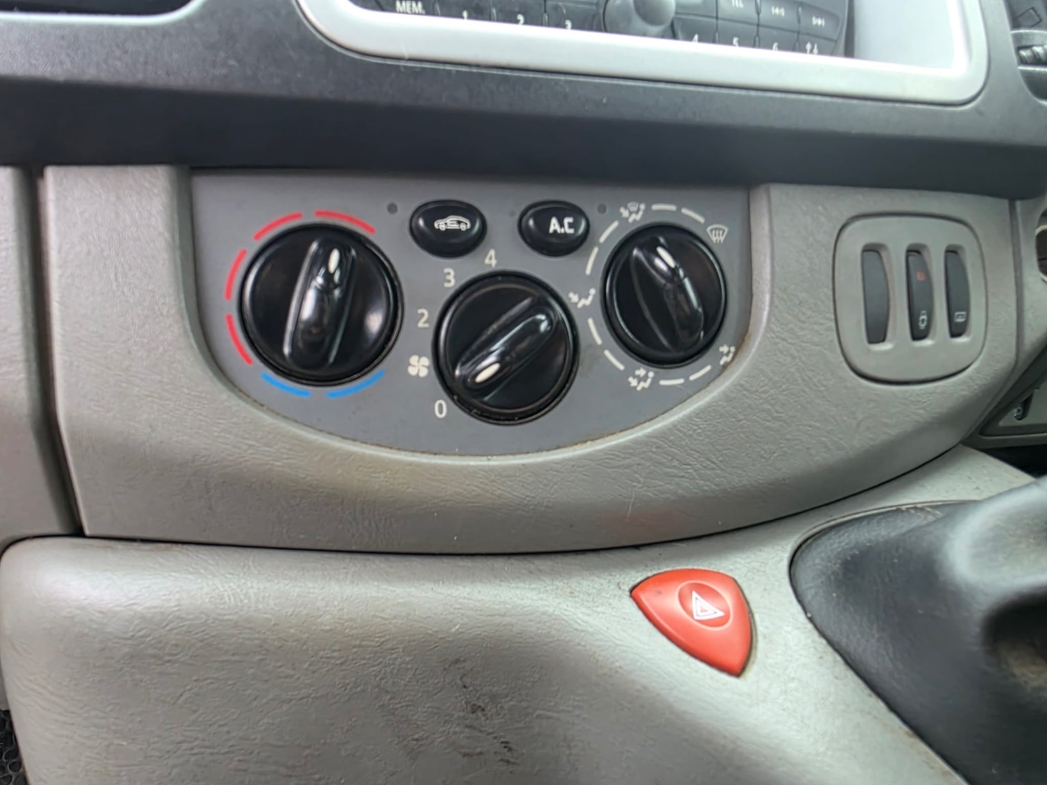 Used Vauxhall Vivaro 2013 for sale - 77702936: Photo 6