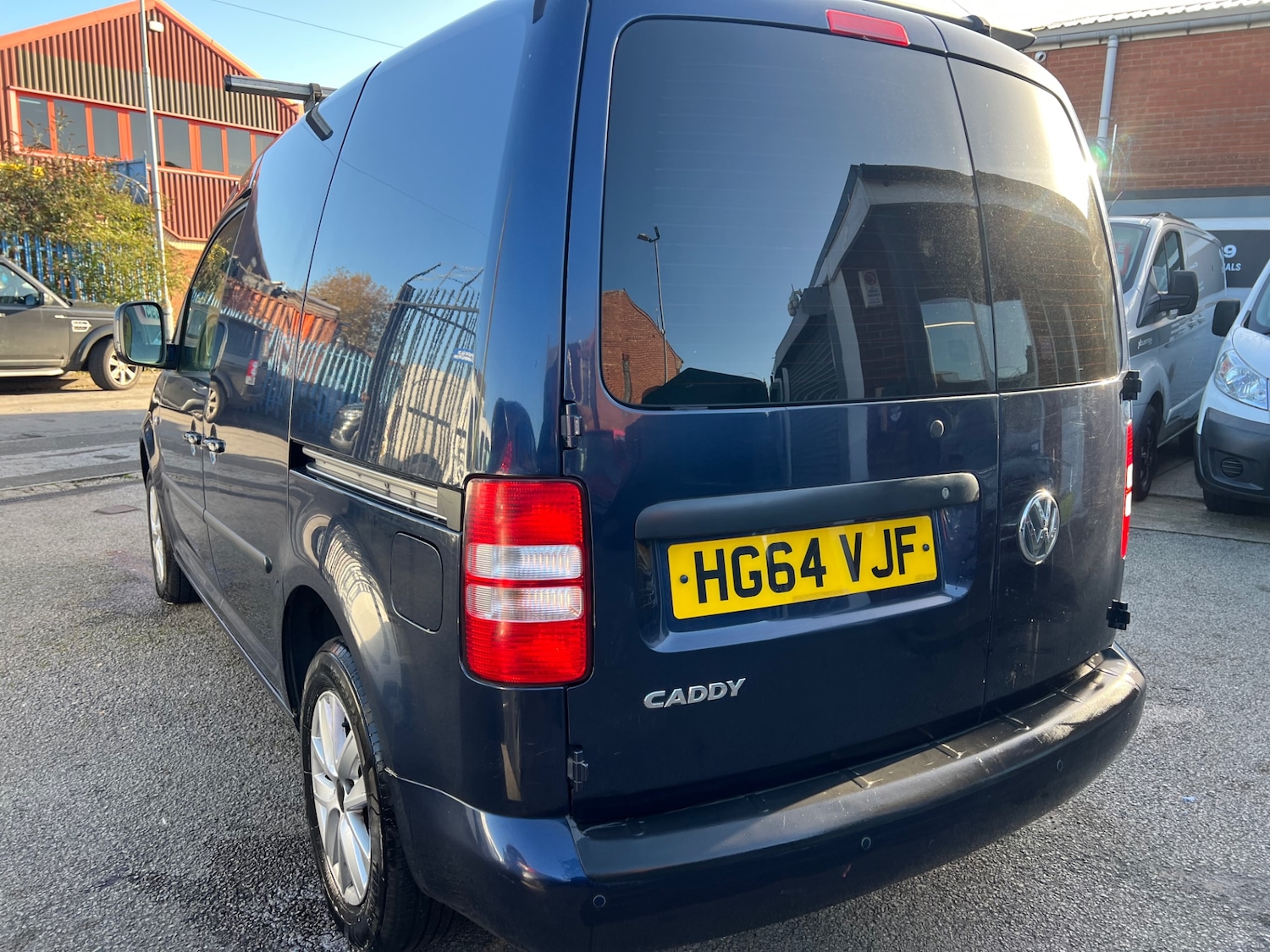 Used Volkswagen Caddy 2014 for sale - 76576997: Photo 3