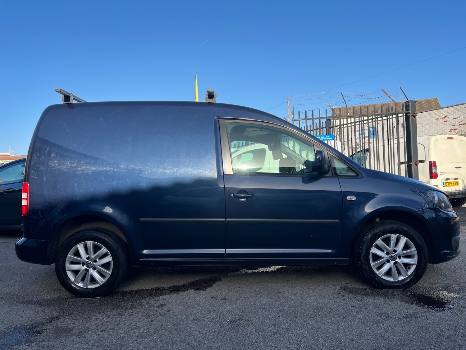 Used Volkswagen Caddy 2014 for sale - 76576997: Photo 5