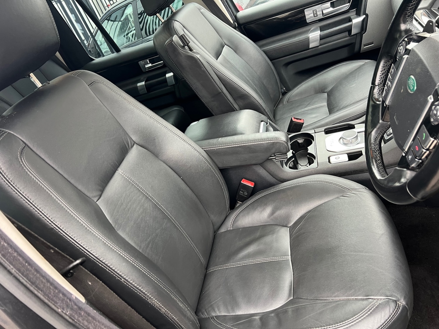 Used Land Rover Discovery 2013 for sale - 76265361: Photo 11