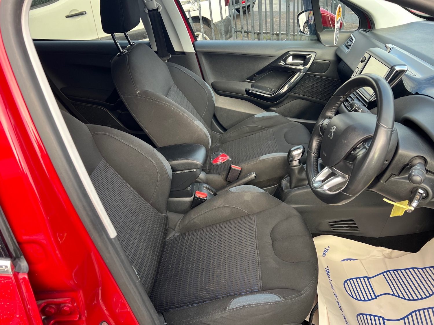 Used Peugeot 208 2014 for sale - 77168488: Photo 11