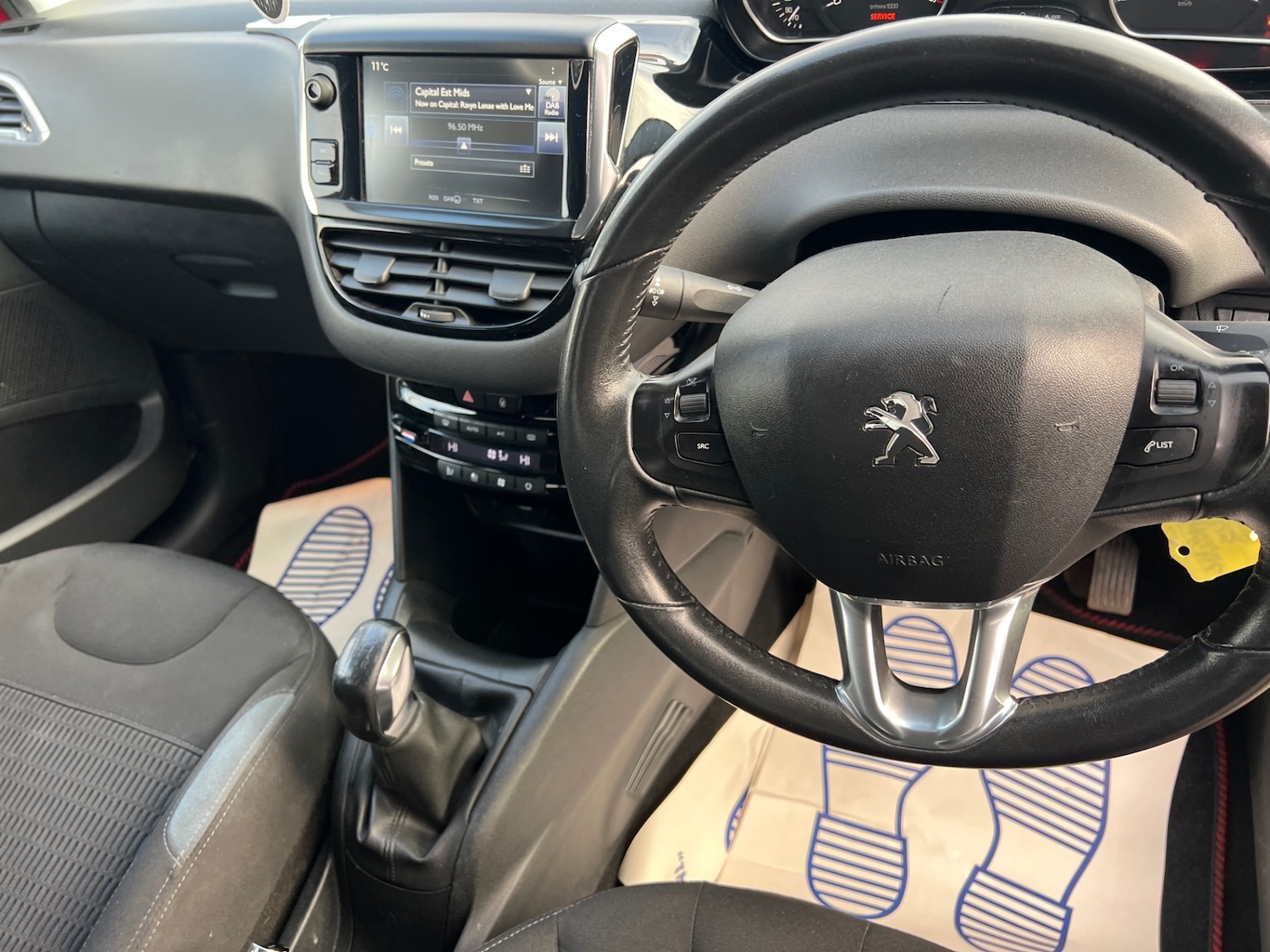 Used Peugeot 208 2014 for sale - 77168488: Photo 3