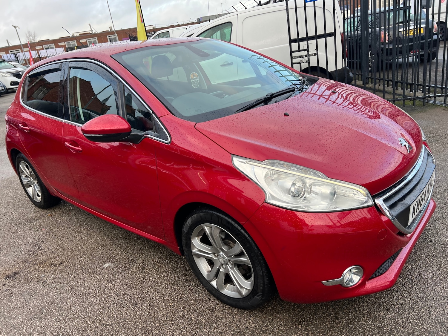 Used Peugeot 208 2014 for sale - 77168488: Photo 4