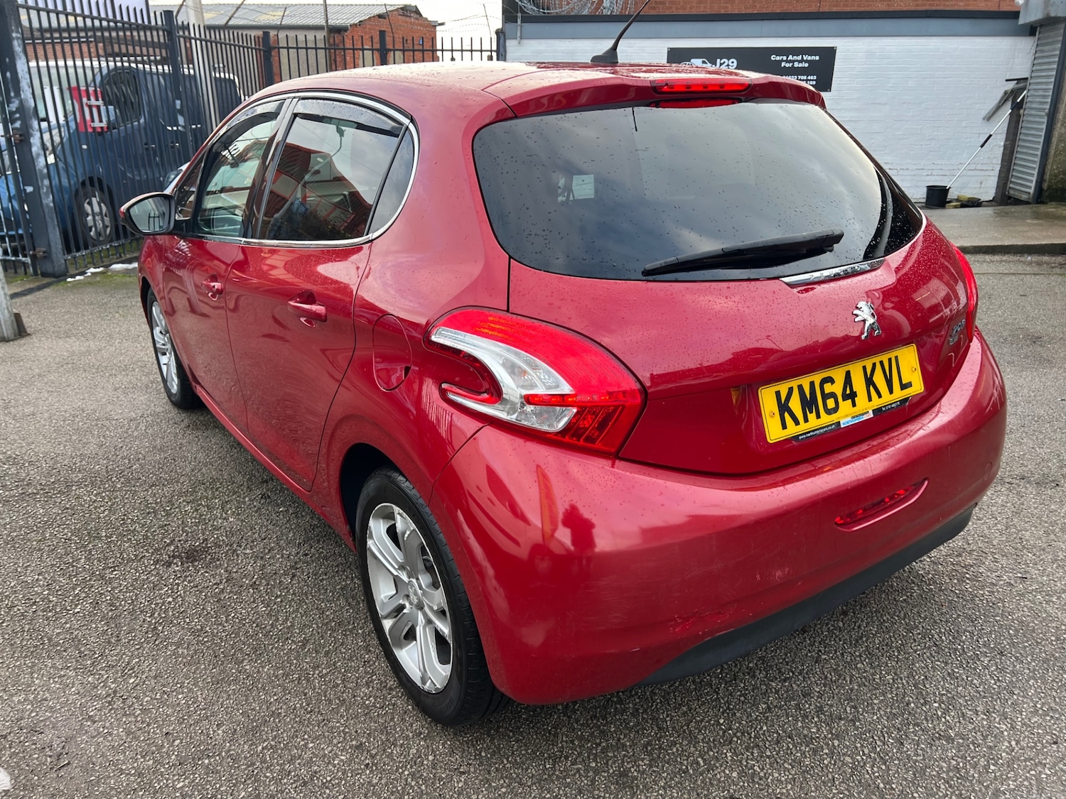 Used Peugeot 208 2014 for sale - 77168488: Photo 5