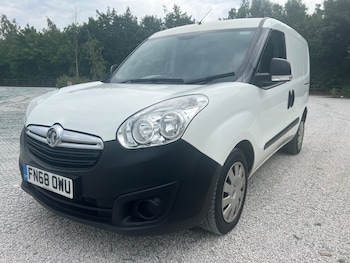 Used Vauxhall Combo 2018 for sale - 75144440: Photo