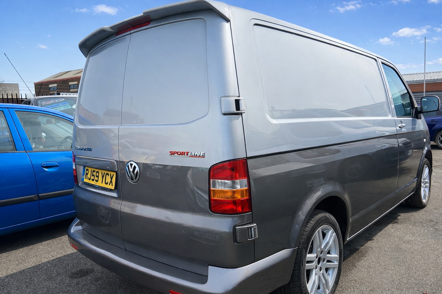 Used Volkswagen Transporter 2010 for sale - 77973580: Photo 2