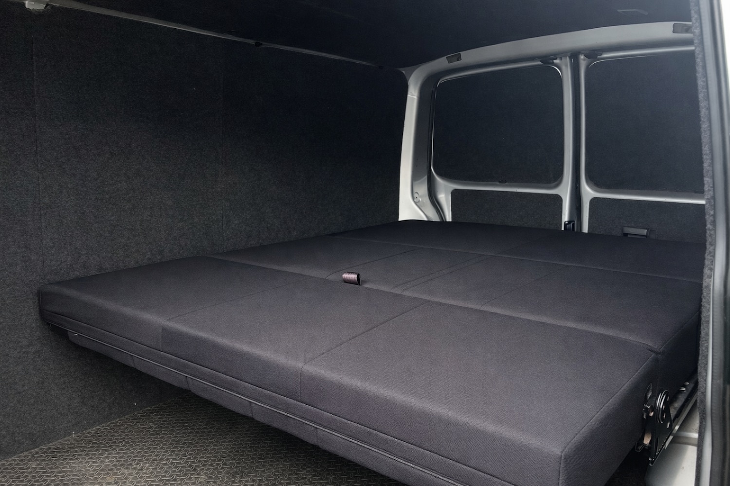 Used Volkswagen Transporter 2010 for sale - 77973580: Photo 3