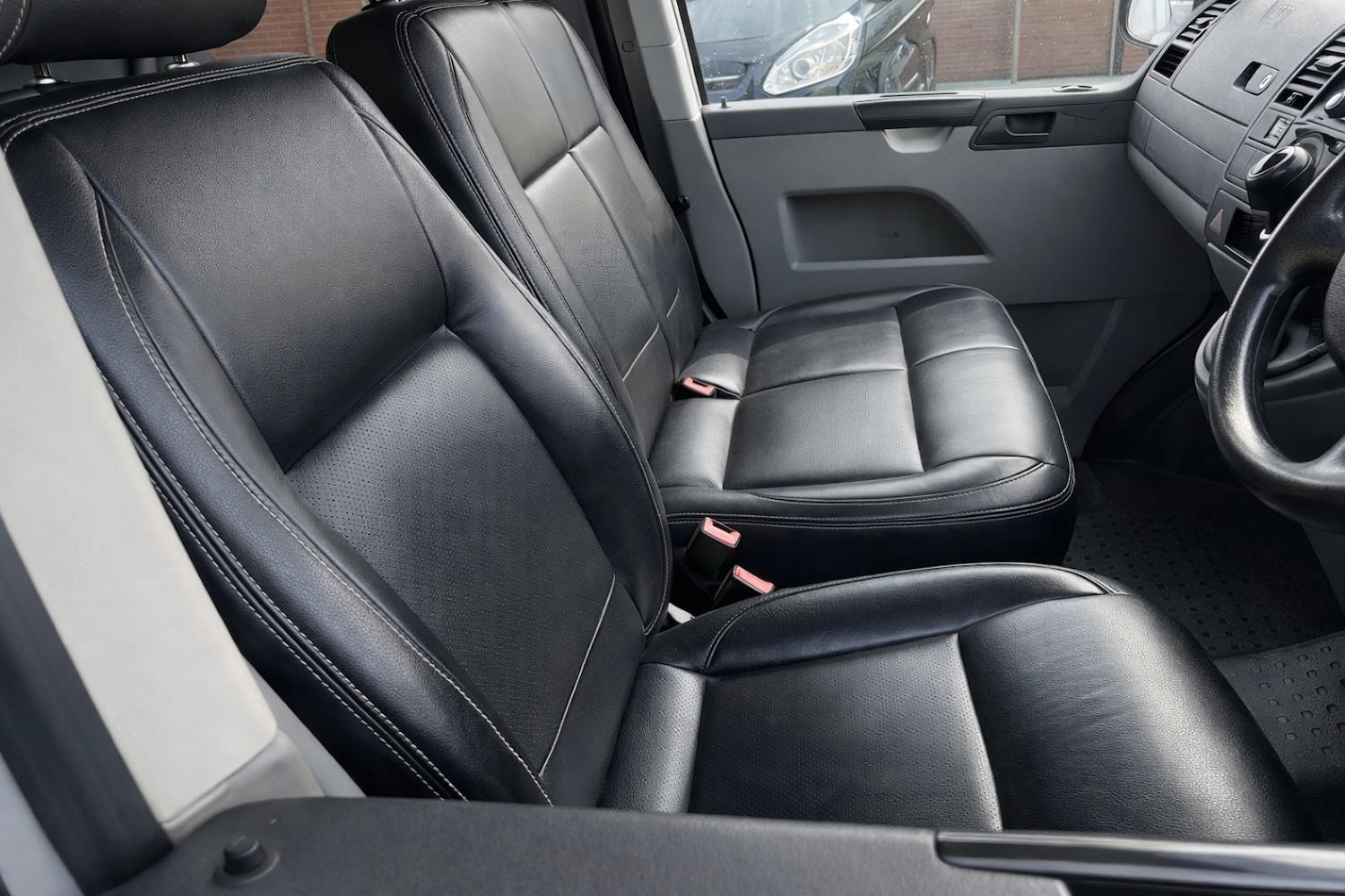 Used Volkswagen Transporter 2010 for sale - 77973580: Photo 4