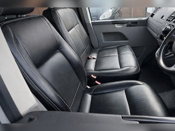 Used Volkswagen Transporter 2010 for sale - 77973580: Photo