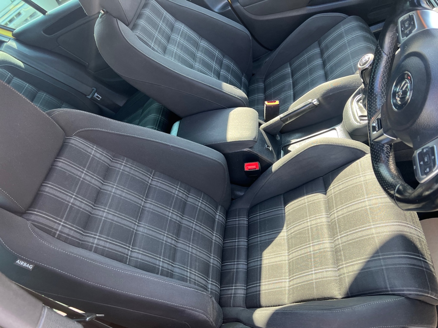 Used Volkswagen Golf 2011 for sale - 77943539: Photo 9