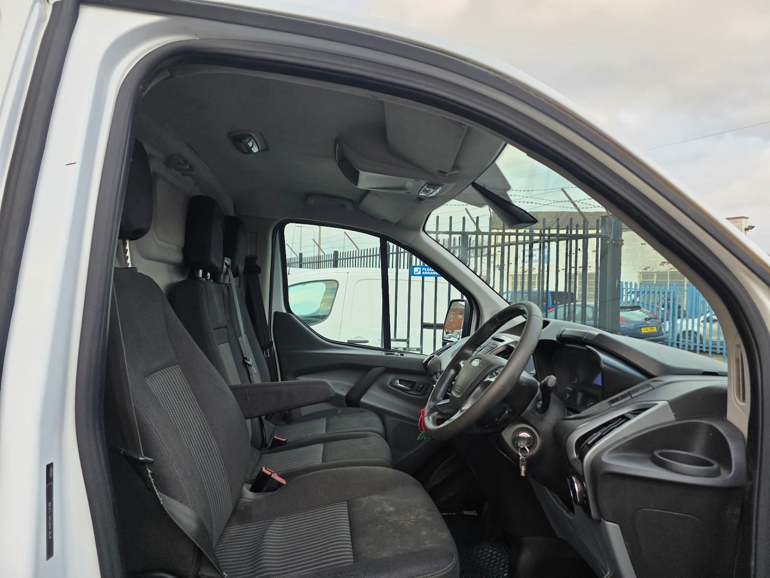 Used Ford Transit Custom 2015 for sale - 76877331: Photo 8