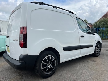 Used Peugeot Partner 2018 for sale - 78776312: Photo