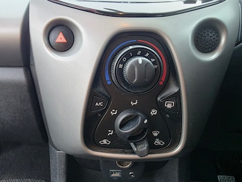 Used Peugeot 108 2015 for sale - 77062152: Photo