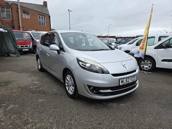 Used Renault Grand Scenic 2012 for sale - 76504319: Photo