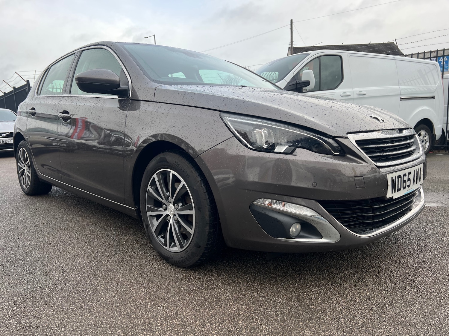 Used Peugeot 308 2015 for sale - 77168025: Photo 2