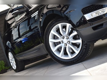 Used Land Rover Range Rover Sport 2017 for sale - 78738566: Photo