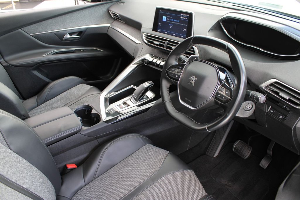 Used Peugeot 3008 2018 for sale - 75998109: Photo 2