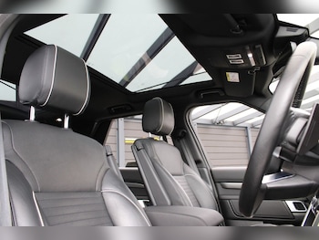 Used Land Rover Discovery 2019 for sale - 75716427: Photo