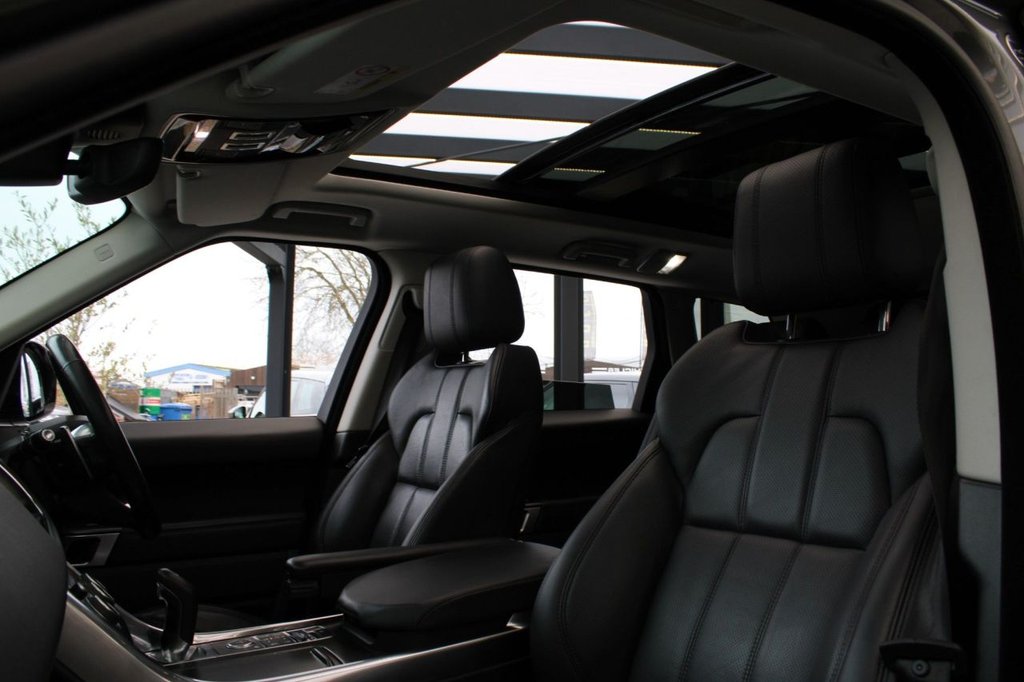 Used Land Rover Range Rover Sport 2017 for sale - 77014213: Photo 9