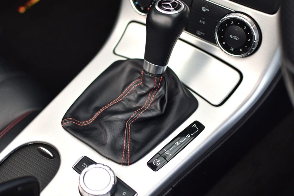 Used Mercedes-Benz SLK 2012 for sale - 77849836: Photo 15