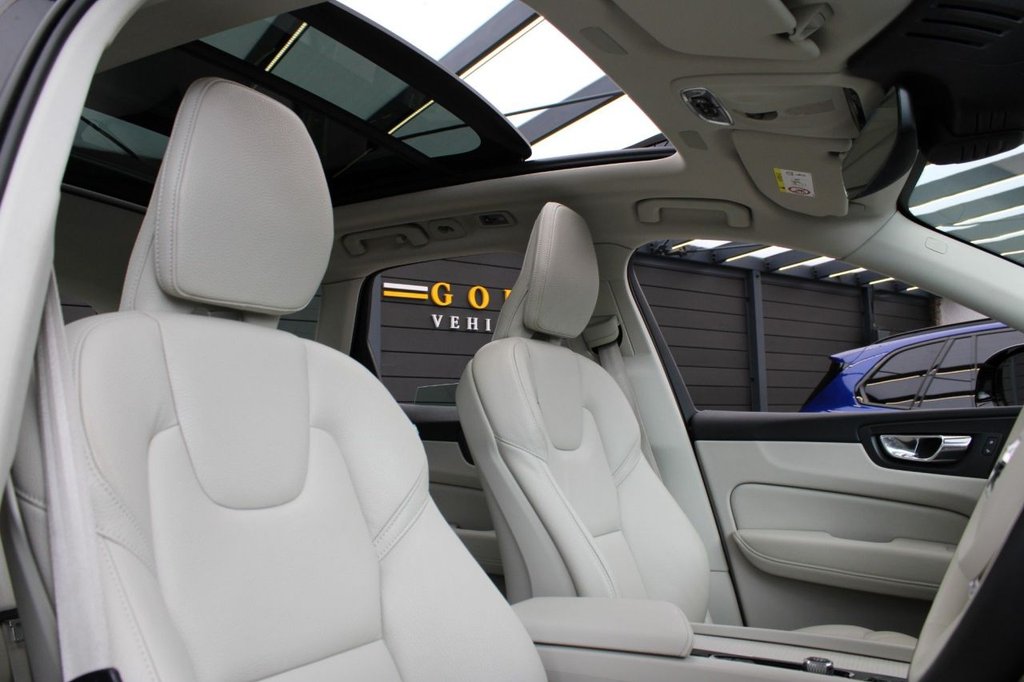 Used Volvo XC60 2021 for sale - 76105466: Photo 2