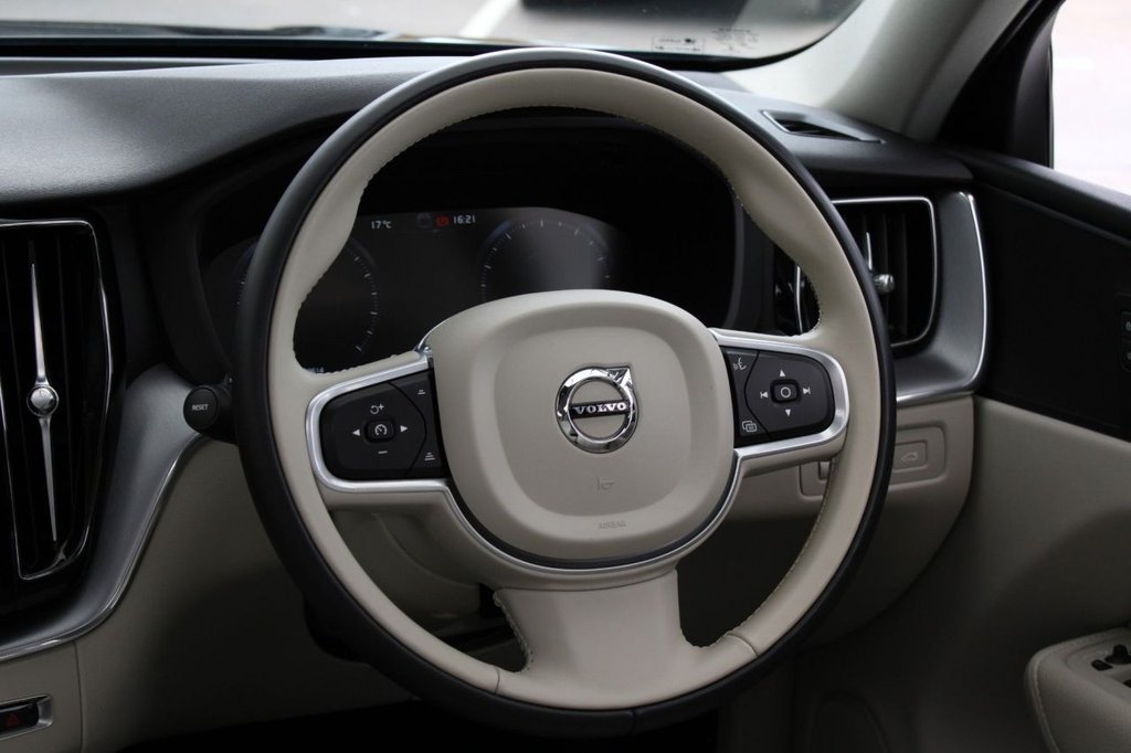 Used Volvo XC60 2021 for sale - 76105466: Photo 4