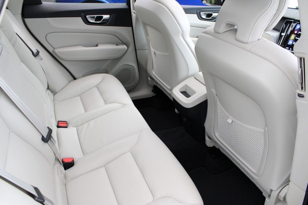 Used Volvo XC60 2021 for sale - 76105466: Photo 6
