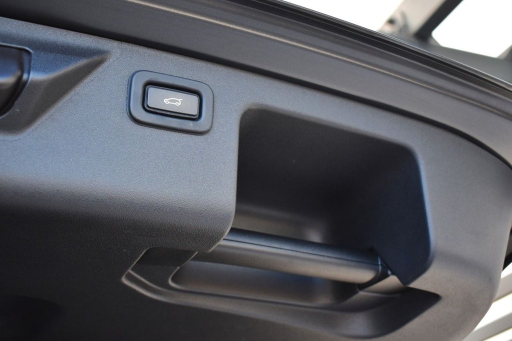 Used Land Rover Discovery Sport 2021 for sale - 78124437: Photo 31