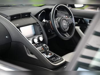 Used Jaguar F-Type 2015 for sale - 79322929: Photo