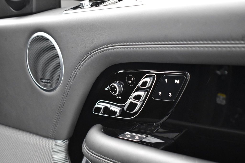 Used Land Rover Range Rover 2018 for sale - 77904934: Photo 31