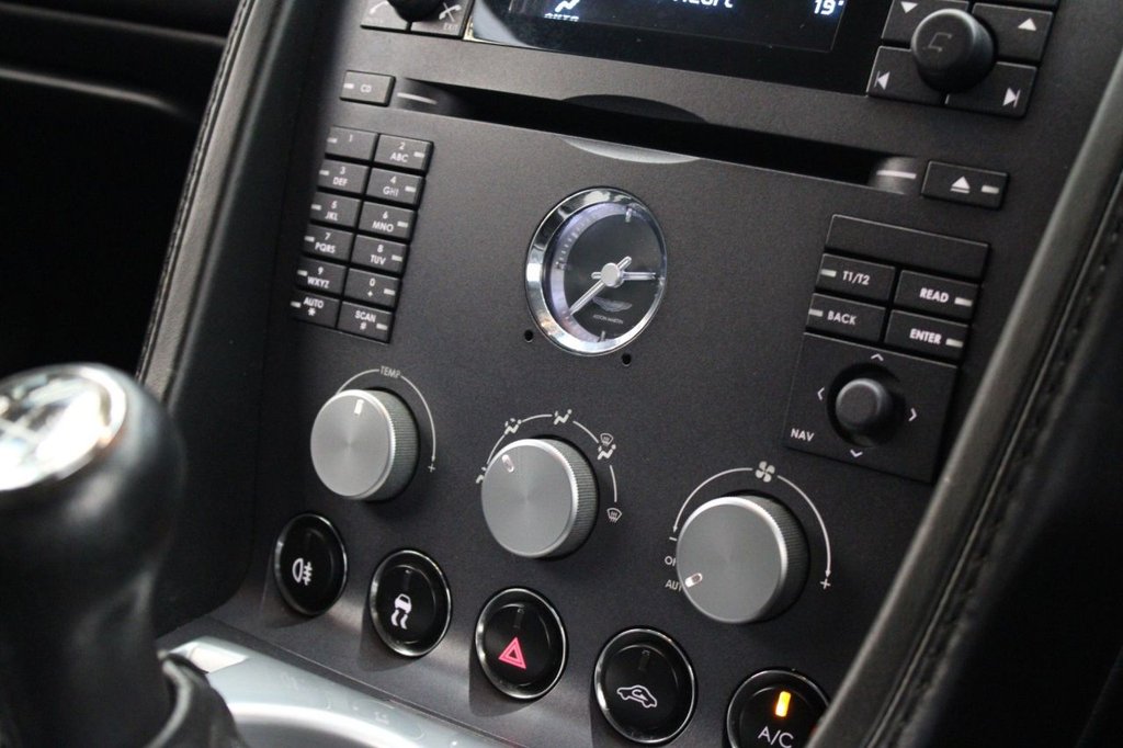 Used Aston Martin Vantage 2007 for sale - 76569968: Photo 4