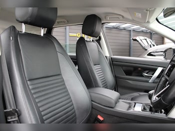 Used Land Rover Discovery Sport 2021 for sale - 75295871: Photo